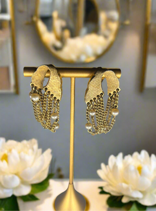 1940s Coro Pearl and Chainmail Earrings