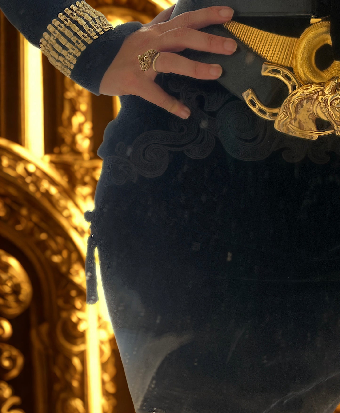 π VERSATILE LUXURY: Kenneth Jay Lane 1980s Gold Belt - Necklace Transformation