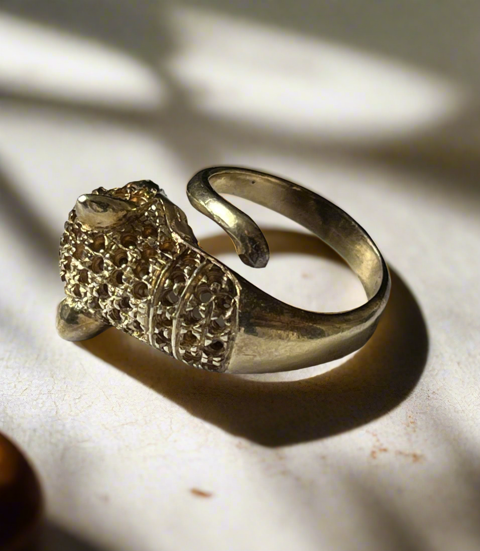 π ITALIAN ARTISTRY: Iosselliani 90s Cheetah Ring - Black Diamond Eyes