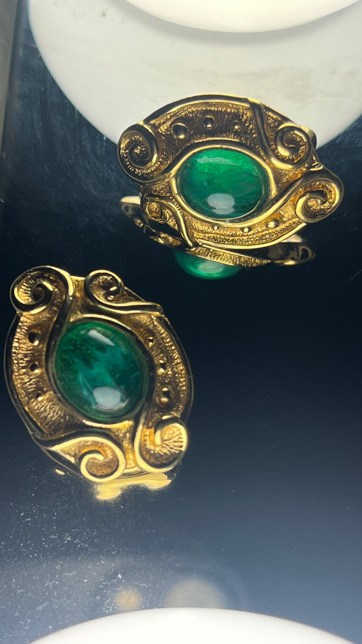 Dior 1970s Green gripoix cabochon earrings